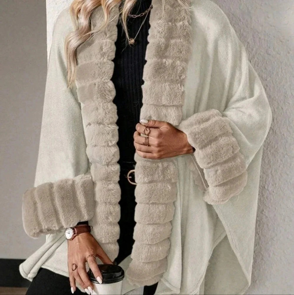 White cardigan with fluffy trim, dolman sleeves, chic, elegant, modern - Picture 4 of 5